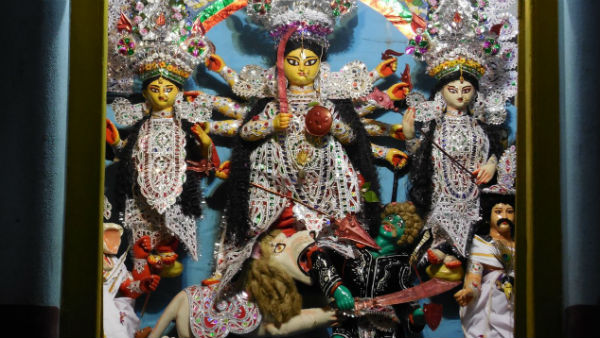 কেন ব্রিটিশরূপী অসুর