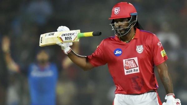 আবেগ ধরে রাখতে পারলেন না গেইল