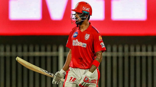 রানের লড়াইয়ে এগিয়ে কোন ব্যাটসম্যান