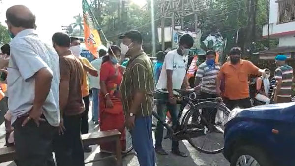 বিজেপির ডাকা ১২ ঘণ্টার বনধে ফাঁকা ব্যারাকপুরের রাস্তাঘাট বিজেপির ডাকা ১২ ঘণ্টার বনধে ফাঁকা ব্যারাকপুরের রাস্তাঘাট