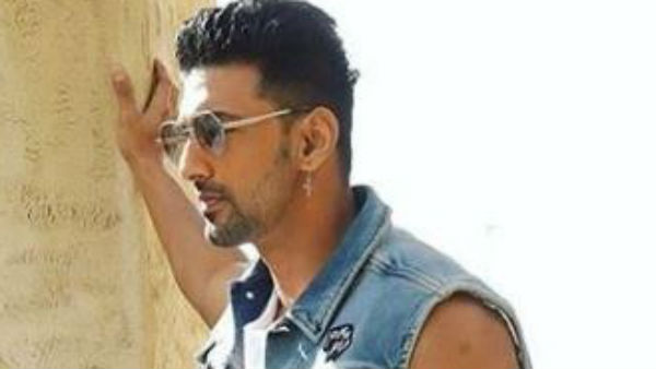 দুবাইয়ে দাদা-দেবের ভুড়িভোজ