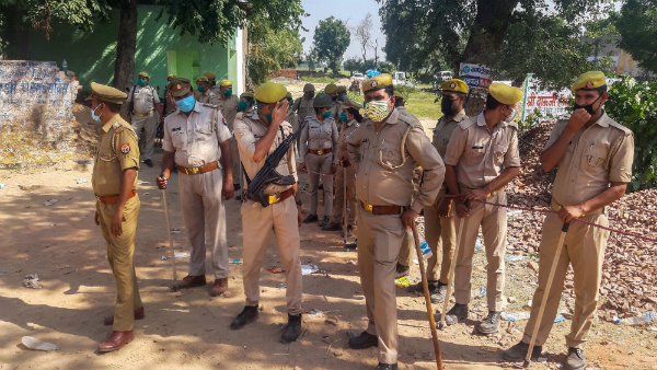 হাওড়ায় DYFI-র কর্মসূচিতে ধুন্ধুমার হাওড়ায় DYFI-র কর্মসূচিতে ধুন্ধুমার