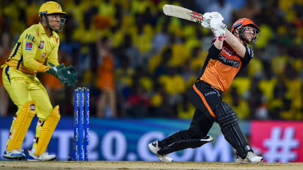 ধোনি ও ওয়ার্নারের মূল্য