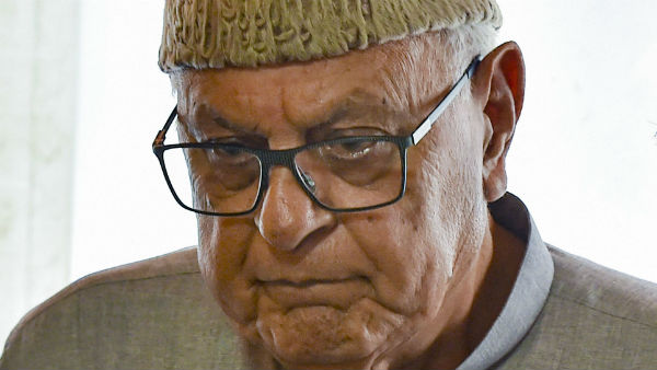 ইডি অফিস বেরিয়েই কেন্দ্রের বিরুদ্ধে তোপ ফারুখের
