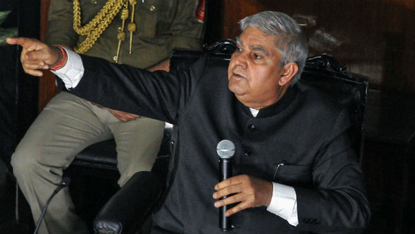 রাজ্যপালের টুইটকে ঘিরে বিতর্ক