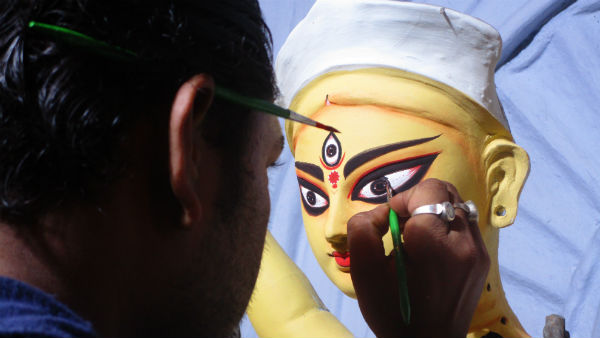 দেড়শো বছরের পুরনো কাঠামোতে পুজো