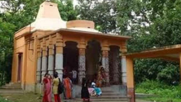 পাঁচশো বছর পুরনো কোচবিহারের এই কালীপুজো এবছর করোনা আবহে জৌলুসহীন পাঁচশো বছর পুরনো কোচবিহারের এই কালীপুজো এবছর করোনা আবহে জৌলুসহীন