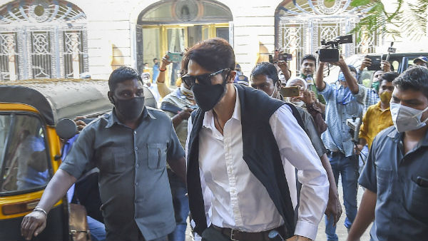 বলিউড মাদক তদন্তে এনসিবি দফতরে হাজিরা দিলেন অর্জুন রামপাল, চলছে জিজ্ঞাসাবাদ বলিউড মাদক তদন্তে এনসিবি দফতরে হাজিরা দিলেন অর্জুন রামপাল, চলছে জিজ্ঞাসাবাদ