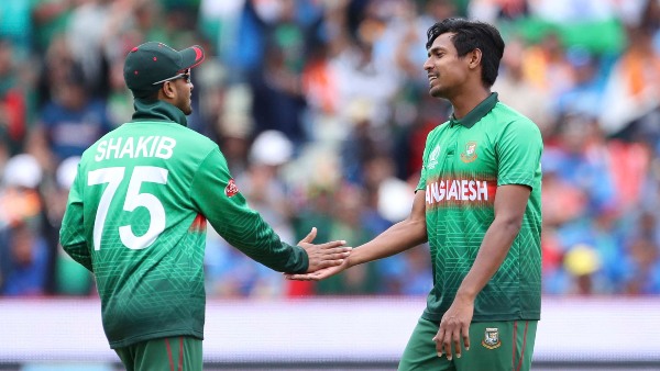 ক্ষমা চাইলেন যুবক