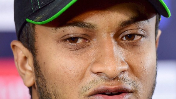 কলকাতার কোন পুজোয় শাকিব
