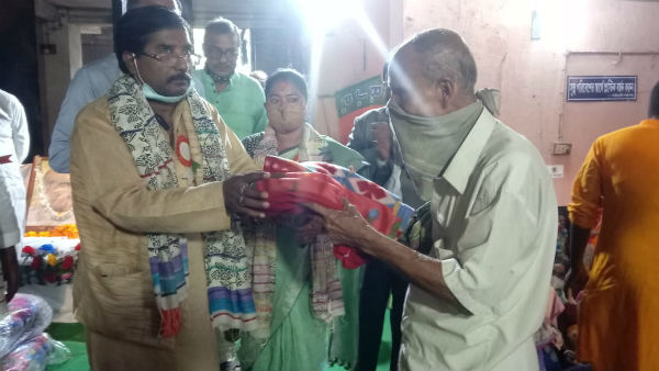 শান্তিপুরে দুই শতাধিক সংখ্যালঘু পরিবারের যোগ বিজেপিতে শান্তিপুরে দুই শতাধিক সংখ্যালঘু পরিবারের যোগ বিজেপিতে