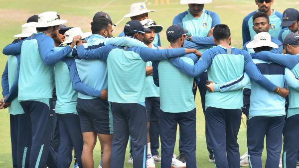 ফুটবল ডার্বি জয়ের দিনই ক্রিকেটে হার মোহনবাগানের, আজ বড় ম্যাচ ফুটবল ডার্বি জয়ের দিনই ক্রিকেটে হার মোহনবাগানের, আজ বড় ম্যাচ