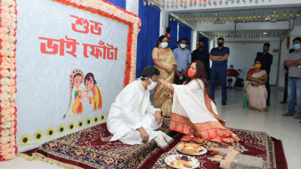 ‘দেশ থেকে বিজেপি গেলে বাংলা সবার আগে শান্ত হবে, দিলীপকে আক্রমণ ফিরহাদের ‘দেশ থেকে বিজেপি গেলে বাংলা সবার আগে শান্ত হবে, দিলীপকে আক্রমণ ফিরহাদের