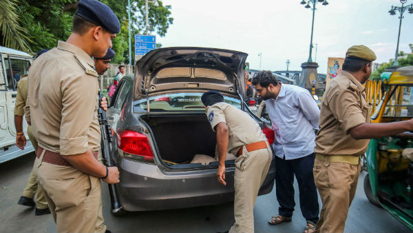 ১৮ মার্চ পশ্চিমবঙ্গে দায়ের হয়েছিল একটি অভিযোগ