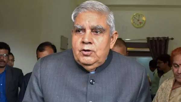 সরকারি কর্মীরা দুর্নীতিগ্রস্ত