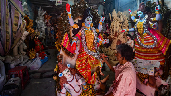 থাকবে না আলোকসজ্জা, কমানো হবে প্রতিমার উচ্চতা