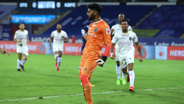 আইএসএল ২০২০: পেনাল্টি মিস করে কেরালার কাছে আটকে গেল চেন্নাই আইএসএল ২০২০: পেনাল্টি মিস করে কেরালার কাছে আটকে গেল চেন্নাই
