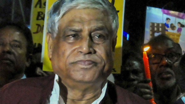দলের কাজে গিয়ে রাজ্যপালের দরবারে মান্নান