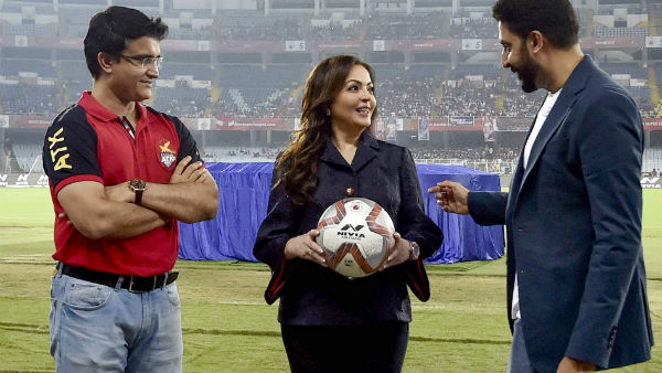 করোনা ভাইরাসের আবহে আইএসএলের সফলতা নিয়ে নিশ্চিত নীতা আম্বানি করোনা ভাইরাসের আবহে আইএসএলের সফলতা নিয়ে নিশ্চিত নীতা আম্বানি