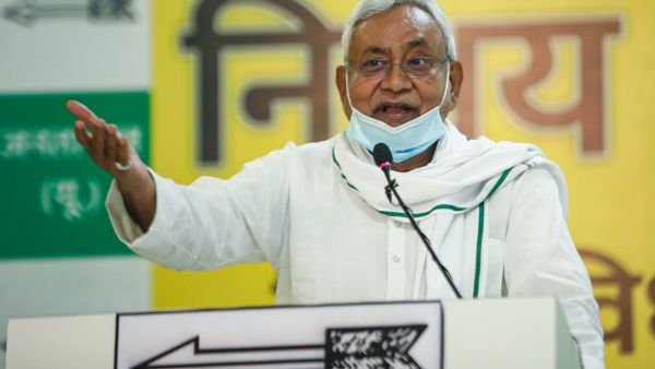 প্রথমবার মুখ্যমন্ত্রী হয়েও...