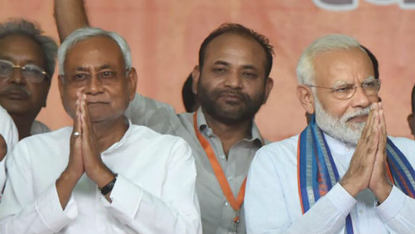 মন্ত্রক ভাগাভাগি নিয়ে আলোচনা