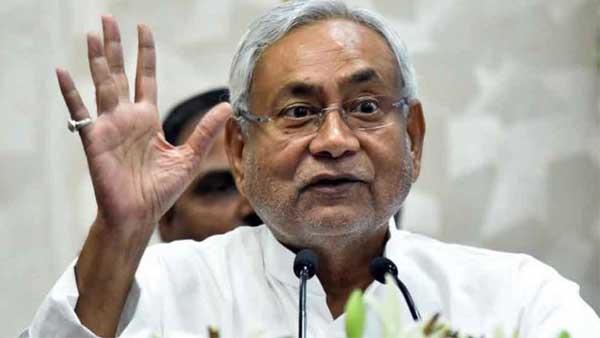 'ফালতু কথা' কে বলেছেন? কী নিয়ে প্রশ্ন নীতীশের