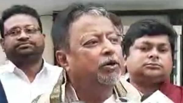 দলের সাংগঠনিক বৈঠকে দিল্লিতে