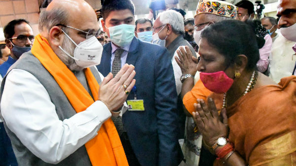 সামলেছেন এবিভিপি-র বেশ কিছু গুরুত্বপূর্ণ পদের দায়িত্বও