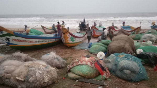 ১৫টি রিলিফ টিমকে তৈরি রাখা হয়েছে