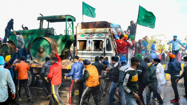 সিল করে দেওয়া হয় দিল্লি–হরিয়ানা সীমান্ত