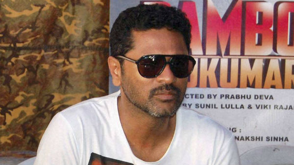 গোপনে বিয়ে মুম্বইয়ে