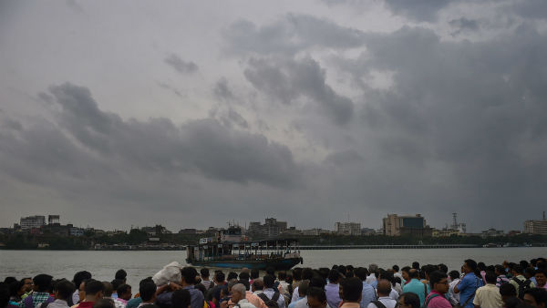 নতুন তালিকার দ্বিতীয় ও তৃতীয় ঝড় ফুঁসছে