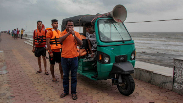 সাইক্লোন সংহার রুখতে এনডিআরএফ