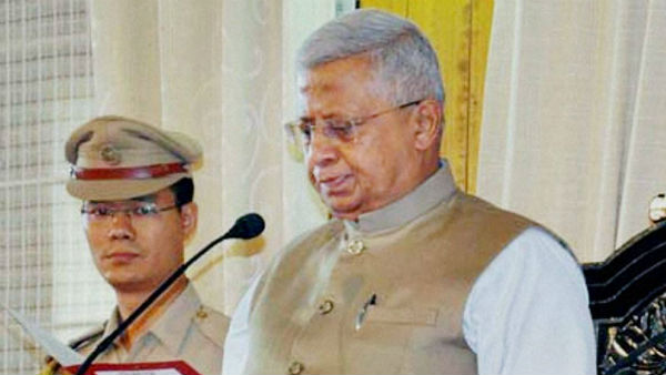 সোশ্যাল মিডিয়ায় পক্ষে ও বিপক্ষে মত