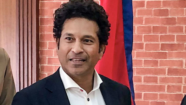 আইপিএল ২০২০-এর ফাইনাল শুরুর আগে মুম্বইকে কোন বার্তা কিংবদন্তি সচিনের? আইপিএল ২০২০-এর ফাইনাল শুরুর আগে মুম্বইকে কোন বার্তা কিংবদন্তি সচিনের?