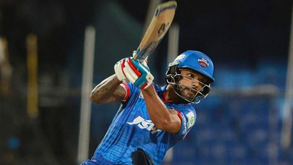 হায়দরাবাদের বিরুদ্ধে প্রথম অর্ধশতরান