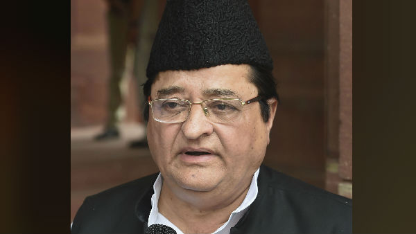 হিন্দু মেয়েরা বোন, মুসলিম যুবকদের পরামর্শ মোরাদাবাদ সাংসদের হিন্দু মেয়েরা বোন, মুসলিম যুবকদের পরামর্শ মোরাদাবাদ সাংসদের