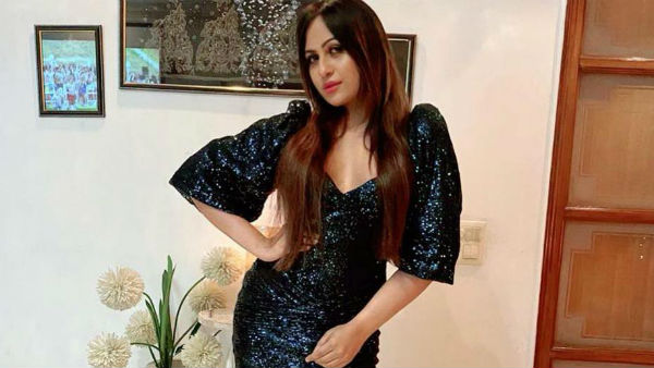 ১৭ বছর বয়সে বাড়ি ছাড়েন