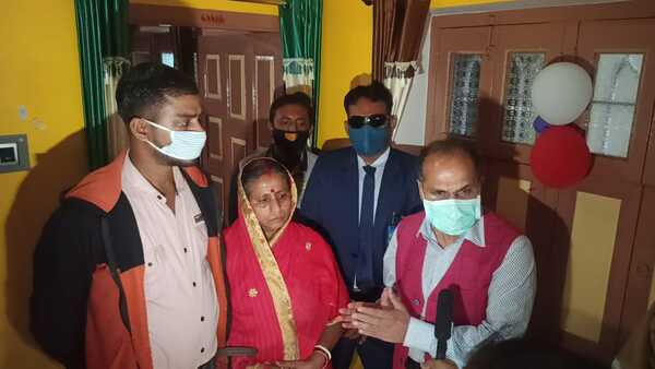 হাসপাতাল থেকে বাড়ি ফিরেছেন ওই জওয়ান