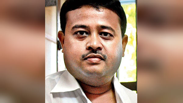 প্রকাশ্যেই সিদ্ধান্তের বিরোধিতা দিব্যেন্দুর
