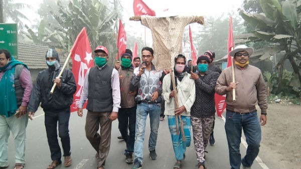 বাংলার উত্তর থেকে দক্ষিণে ভারত বনধের প্রভাব একনজরে বাংলার উত্তর থেকে দক্ষিণে ভারত বনধের প্রভাব একনজরে