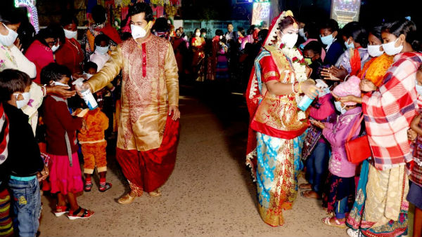 নিজের বিয়েতে দরিদ্র ছাত্রদের পেট পুরে খাওয়ালেন আসানসোলের শিক্ষক নিজের বিয়েতে দরিদ্র ছাত্রদের পেট পুরে খাওয়ালেন আসানসোলের শিক্ষক