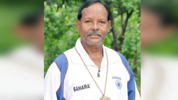 আরও এক ইন্দ্রপতন! বিষাদের সুর বাজিয়ে বছর শেষে বিদায় নিলেন কিংবদন্তি কিনডো আরও এক ইন্দ্রপতন! বিষাদের সুর বাজিয়ে বছর শেষে বিদায় নিলেন কিংবদন্তি কিনডো