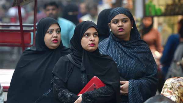 লিভ ইন ও ইউএই