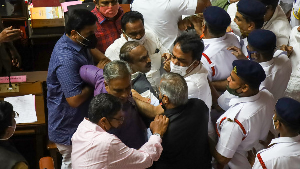 ধর্মে গৌড়াকে ঘিরে তুমুল হইহট্টগোল হয়েছিল