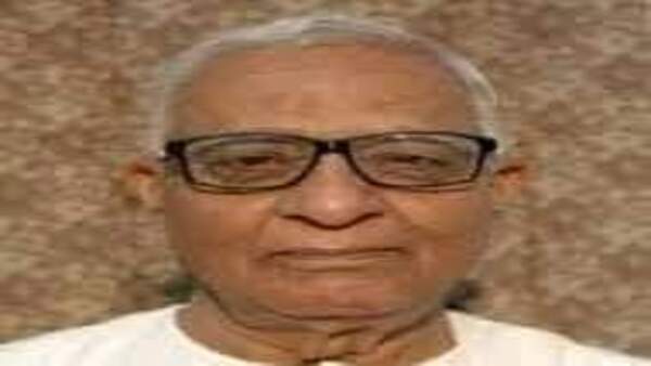 যত গণ্ডগোল ব্লক সভাপতিকে নিয়ে