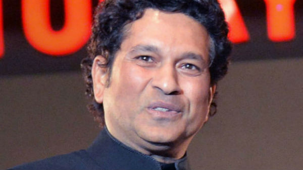 পেসাররা অসহায় বলছেন লিটল মাস্টার
