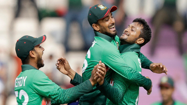 বোলার ও অল-রাউন্ডারদের তালিকা