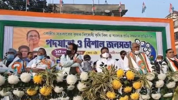 ‘সিরাজ’ বিজেপিতে যোগ দিয়ে মীরজাফর হয়েছেন