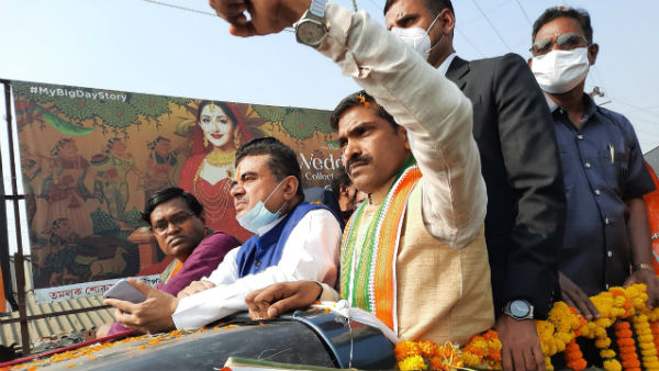 শুভেন্দু বাঙালিয়ানার সঙ্গে মিশেল ঘটাচ্ছেন হিন্দির